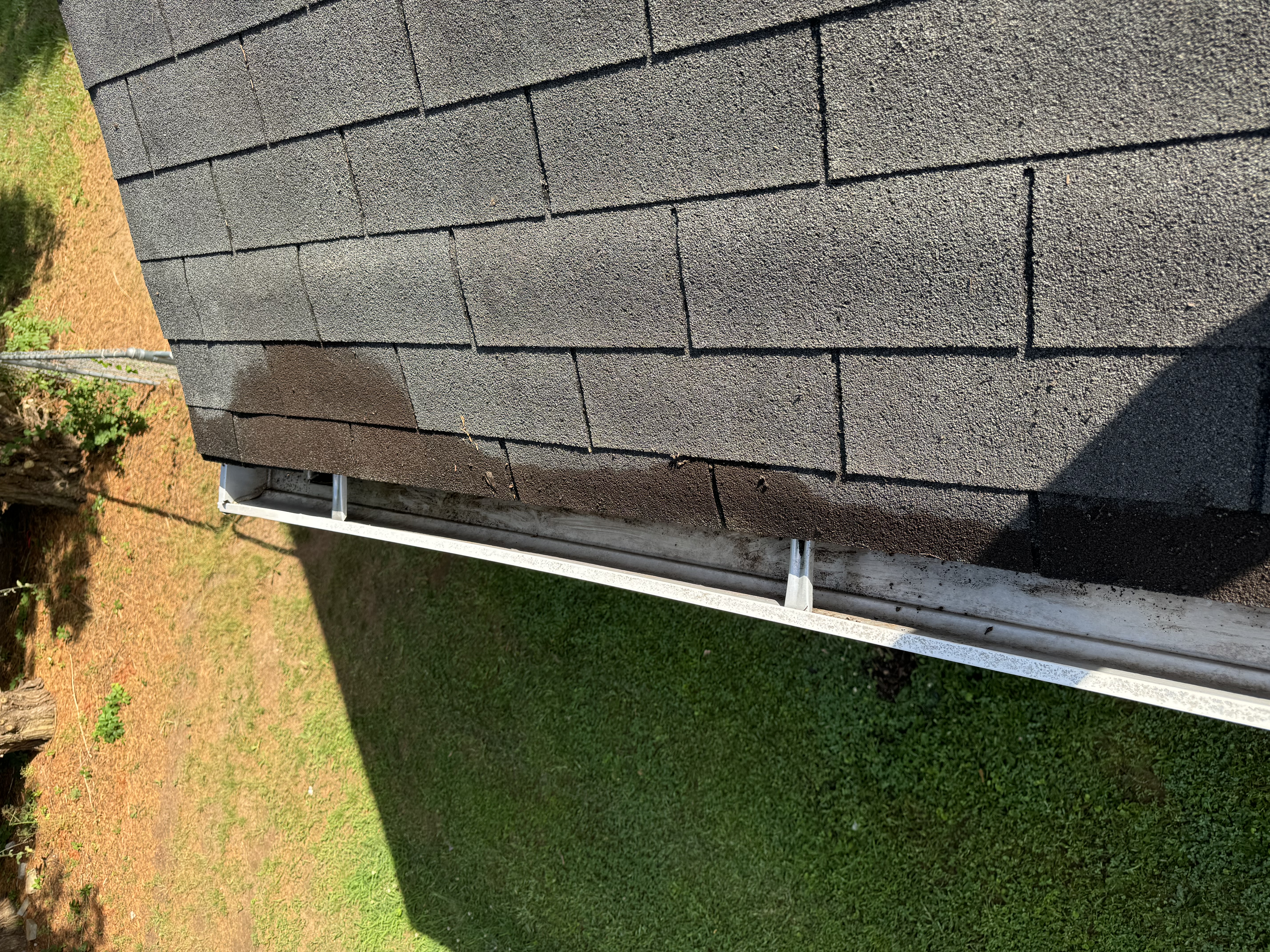 Top Quality Gutter Cleaning Performed in Auburn, Georgia Thumbnail